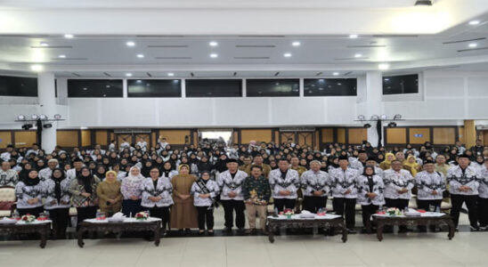 Teacher's Talk Show "Teacher with Dignity"