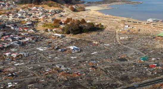 History of Japanese Tsunamis: When Was the Biggest? Why Do Earthquakes Happen?